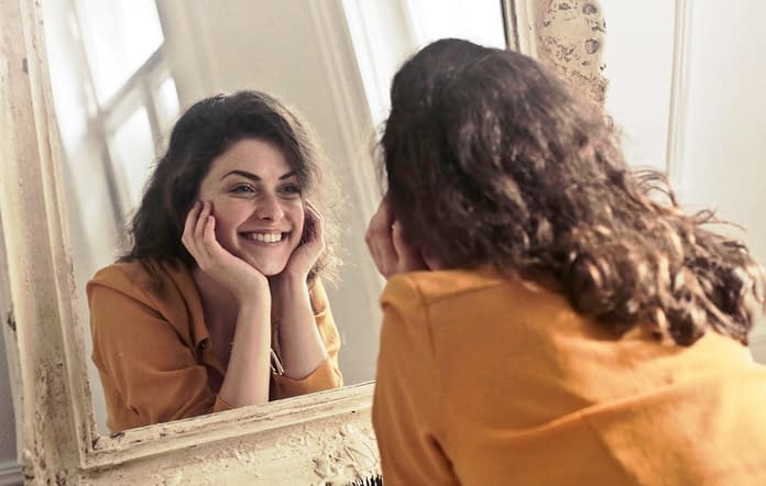 The Secret 5 Things to Say to Your Mirror Everyday